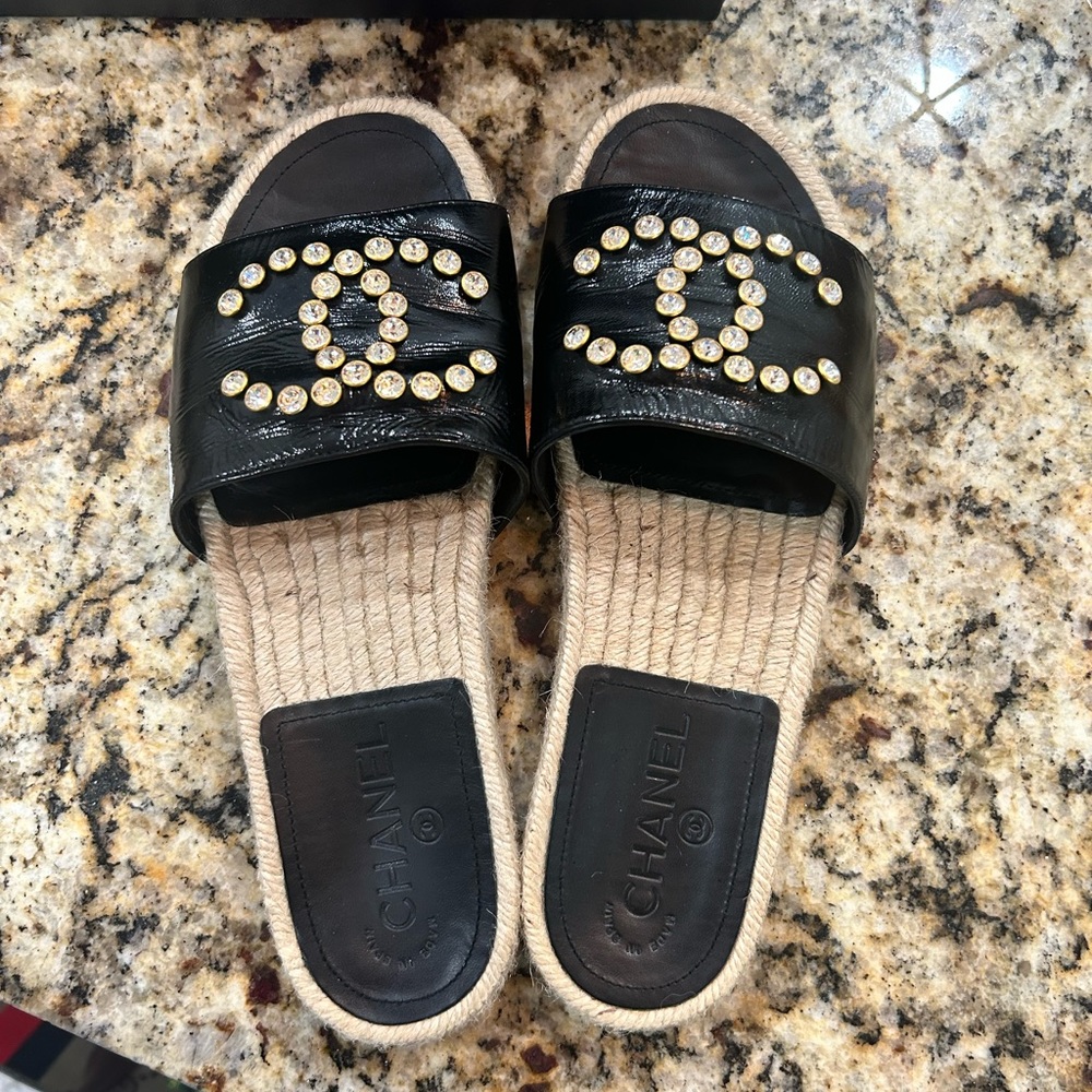 Chanel slides